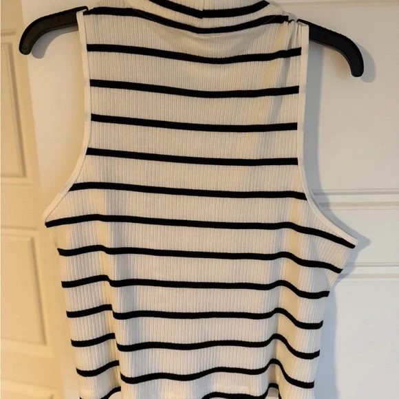 Old Navy Black and White Striped Ribbed Tank - Picture 2 of 3